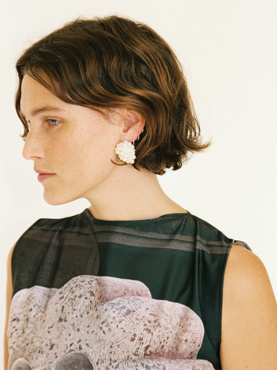 Crochet Earclips Pearl